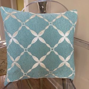 Brand new accent pillow cover